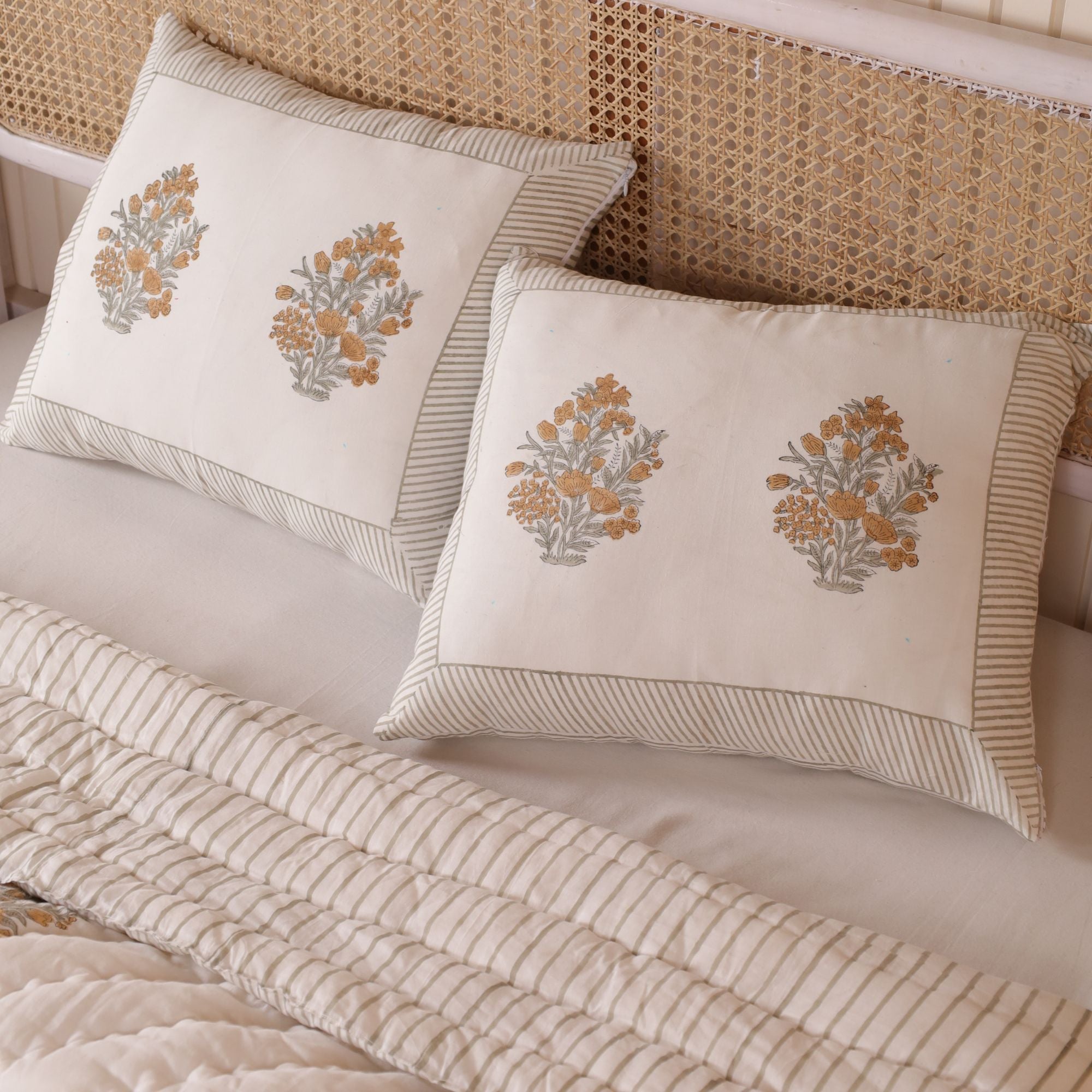 Gargi Quilt Set