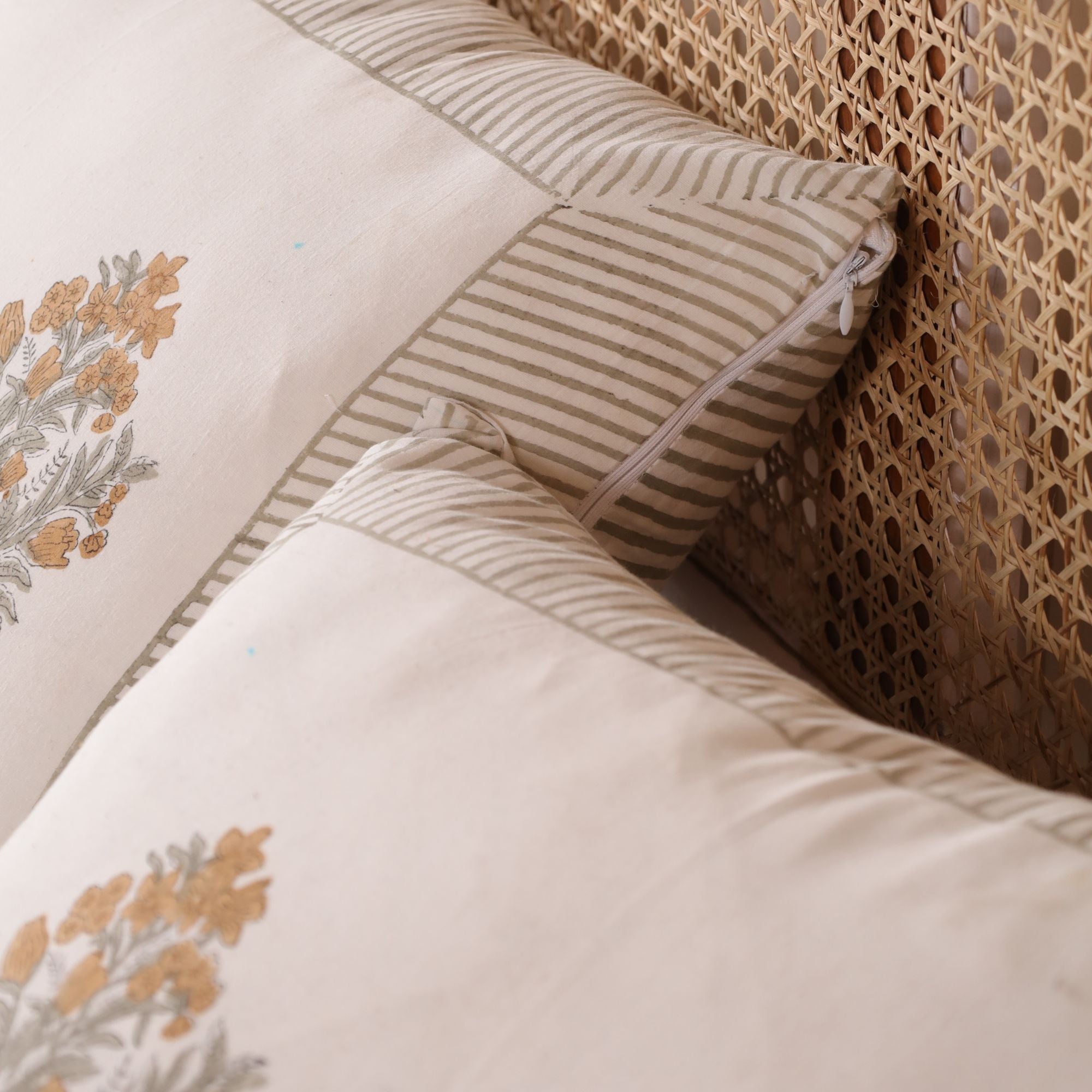 Gargi Quilt Set