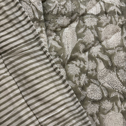 Apala Quilt Set