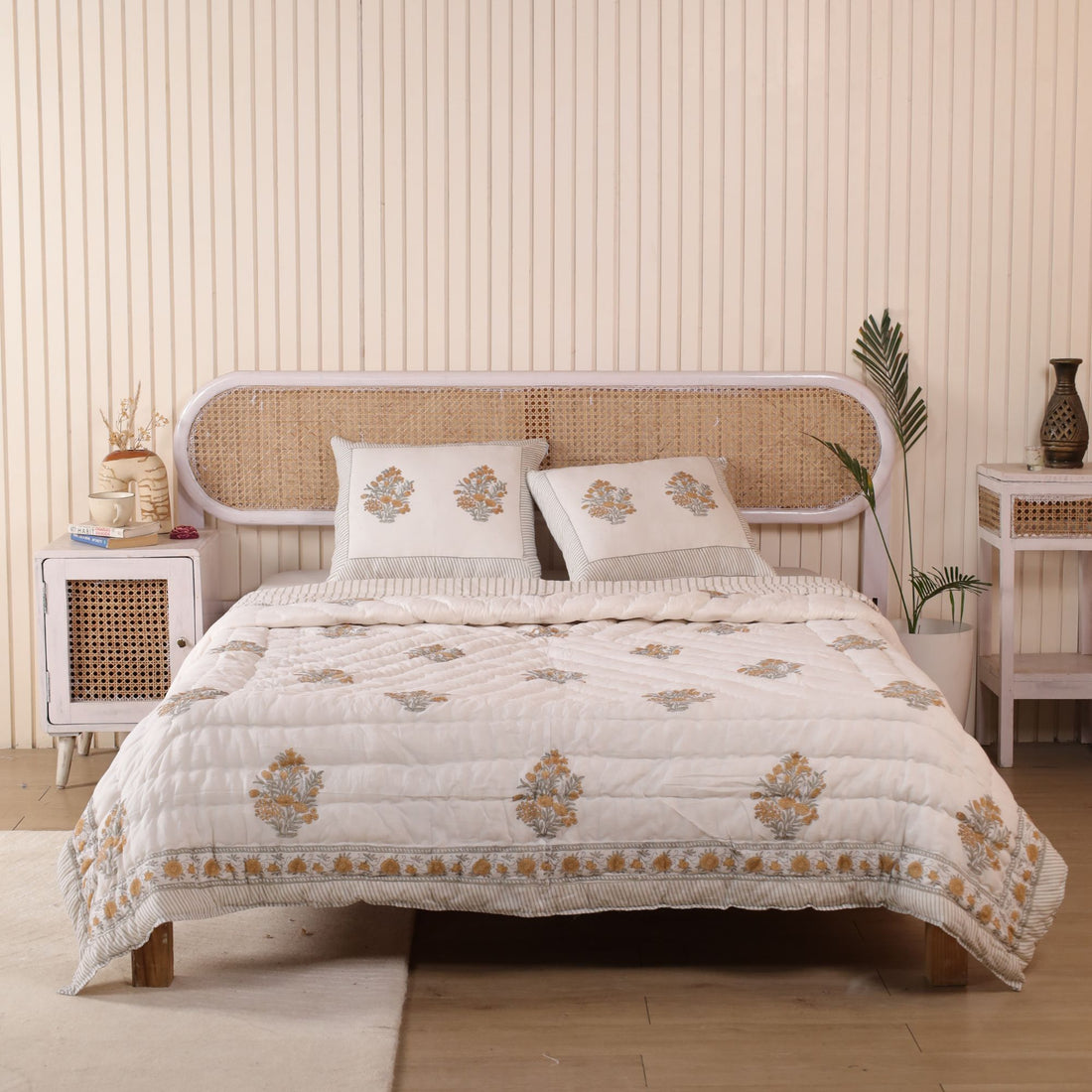 Gargi Quilt Set