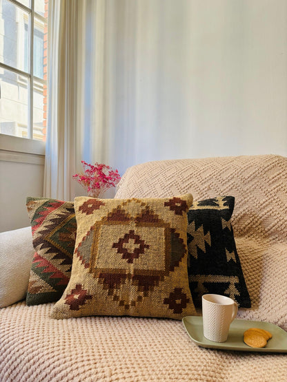 Gyaamiti Cushion Cover - Sarva Casa