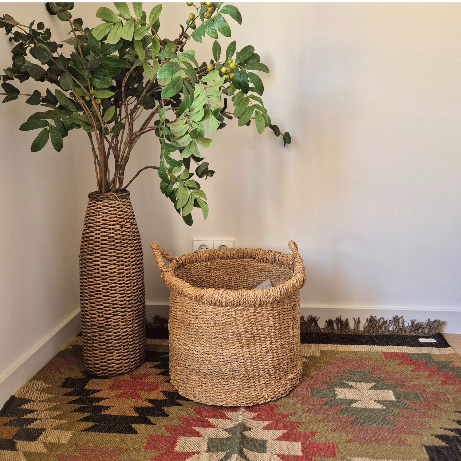 Raashi Jute Kilim Rug - Sarva Casa